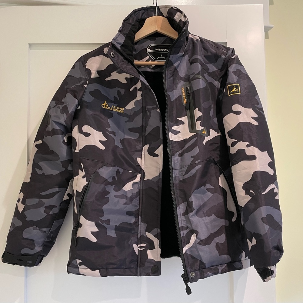 Moerdeng Black Camo Women's Waterproof Ski Jacket